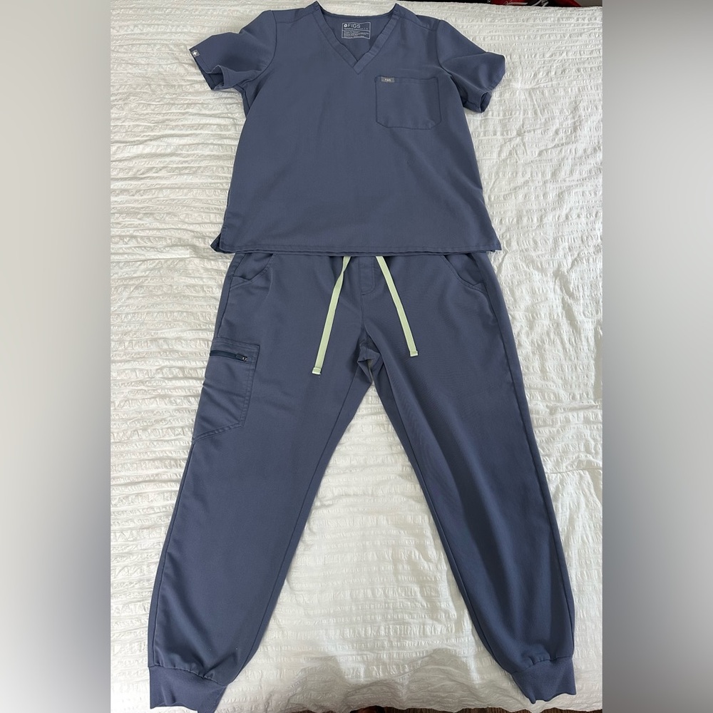 FIGS Space Navy (LIMITED EDITION) Scrub Set Size L/LP